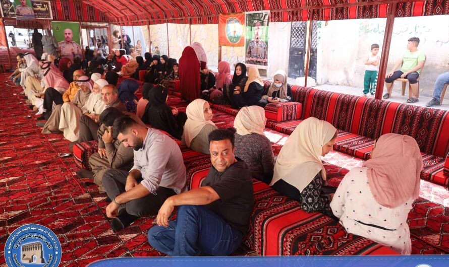 تأدية واجب العزاء لذوي الشهيد محمد الموح