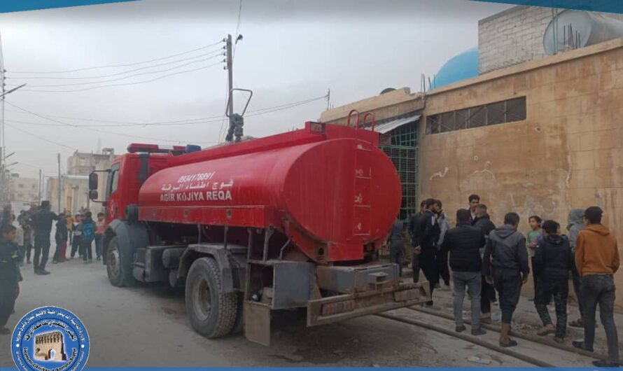 إخماد حريق نشب في بقالية بجانب جامع المصطفى خلف مشفى الفرات