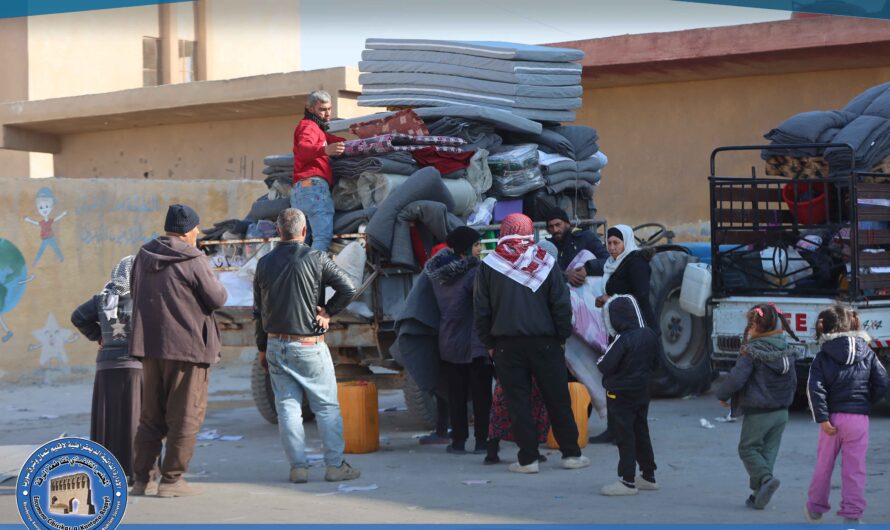 جانب من التغطية الإعلامية لمراكز الإيواء في مدارس مدينة الرقة