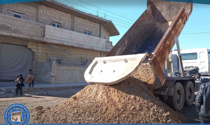 الخدمات الفنية تستجيب لشكاوى الأهالي في حي المشلب