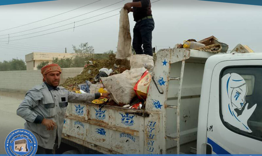 بلدية الشعب في الكرامة تكثّف أعمال النظافة وترحيل النفايات العشوائية