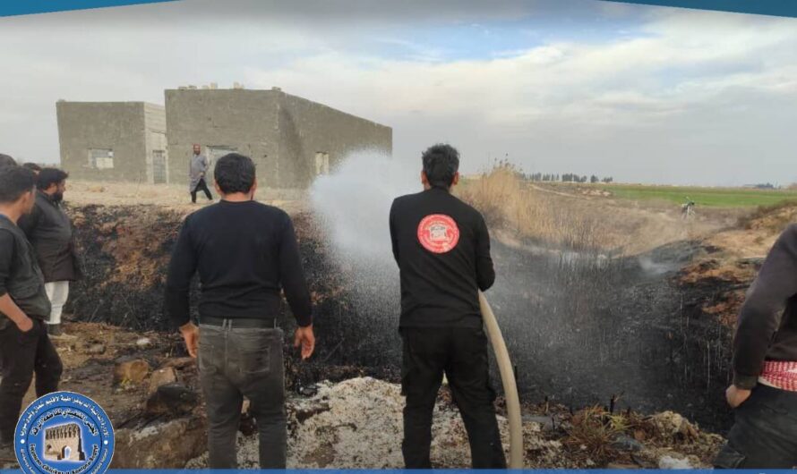 فريق الاستجابة الأولية ينتشل سيارة غارقة ويخمد حريقاً في ريف الرقة دون إصابات