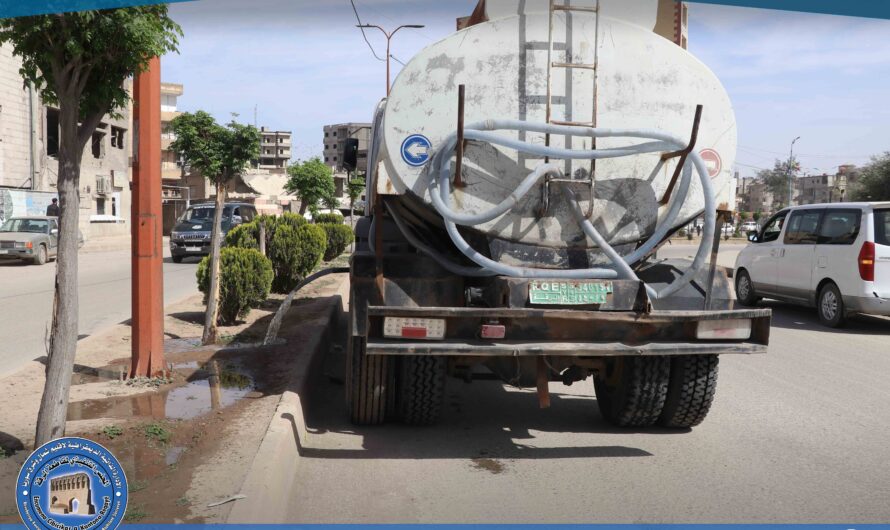 حملة لتقليم الأشجار وسقايتها في المشلب ضمن جهود تحسين البيئة الحضرية