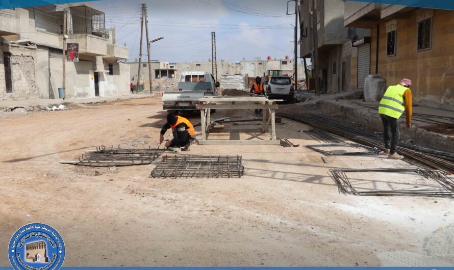 بلدية الشعب بالرقة تواصل إعادة تأهيل شبكة الصرف الصحي شمال مسجد الشهداء