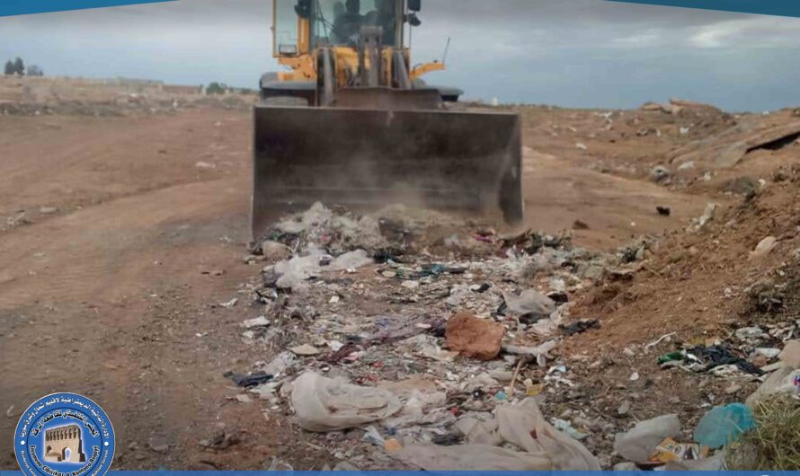 مديرية الخدمات الفنية تدعم بلدية المزارع في ترحيل المكبات العشوائية وصيانة البنية التحتية