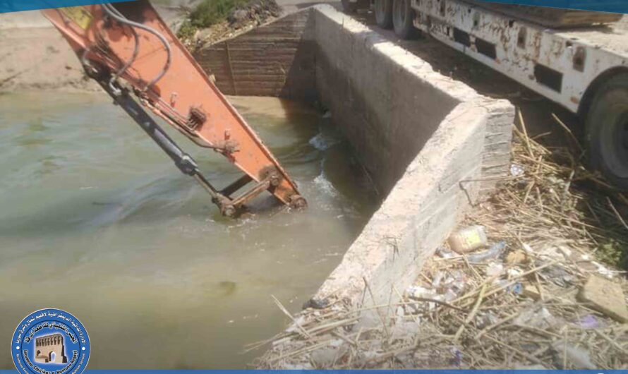 بلدية الحمرات تباشر أعمال تعزيل العبارات وترحيل المكبات العشوائية