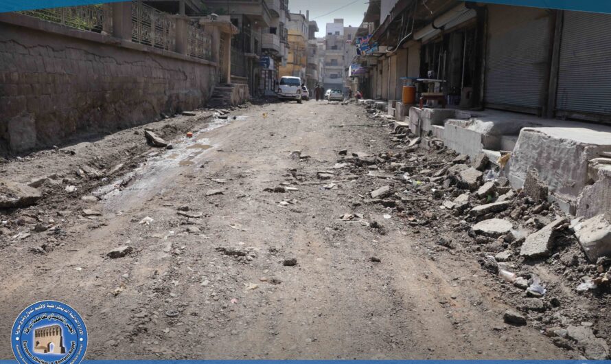 بلدية الشعب في الرقة تبدأ أعمال صيانة تمهيداً لتعبيد بعض الطرقات