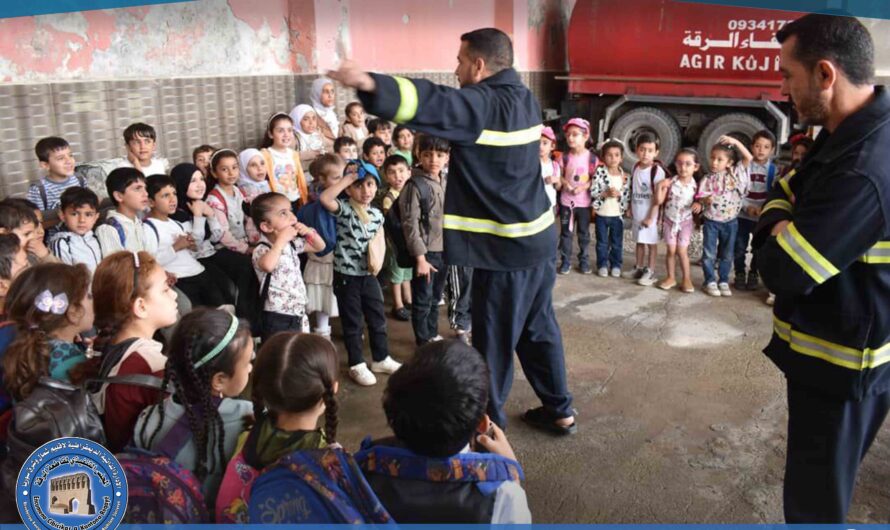 روضة البراء تنظم زيارة توعوية إلى فريق الاستجابة الأولية للتعرف على عمل قسم الإطفاء