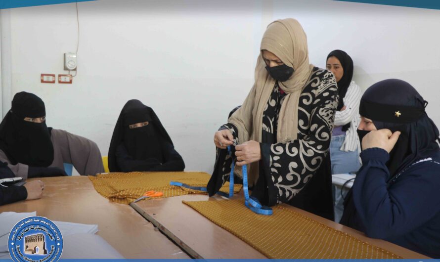افتتاح أول دورة خياطة نسائية لعام 2025 في الرقة لتمكين النساء مهنياً