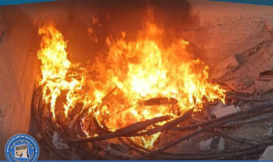 إخماد حريق نشب في كابلات كهربائية بجانب فوج الإطفاء