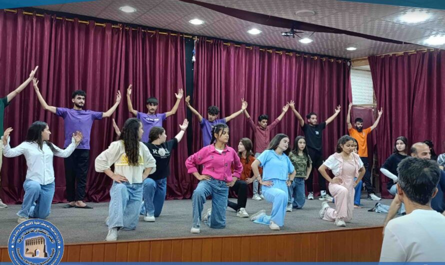 مكتب الفنون الشعبية يواصل تدريب أعضاء جدد في فرقة الدبكة الشعبية