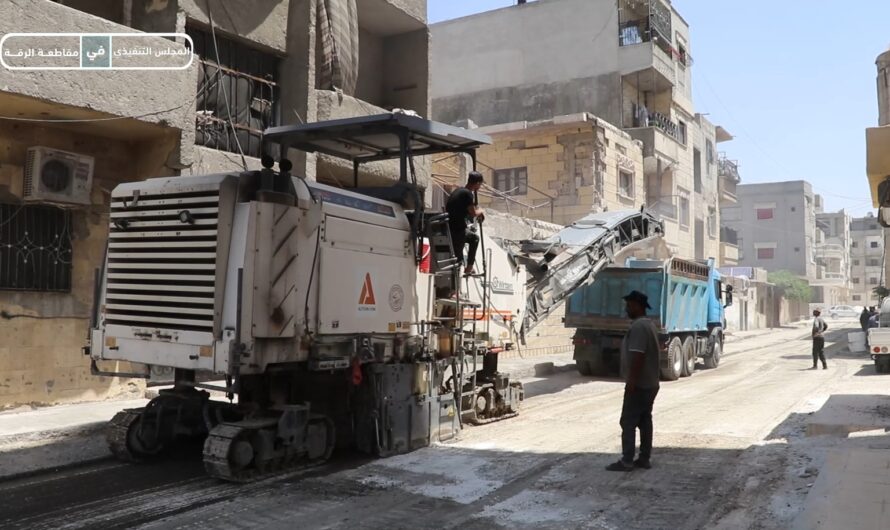 بلدية الشعب في الرقة تبدأ أعمال تعبيد وتأهيل الطرق الرئيسية والفرعية ضمن المدينة
