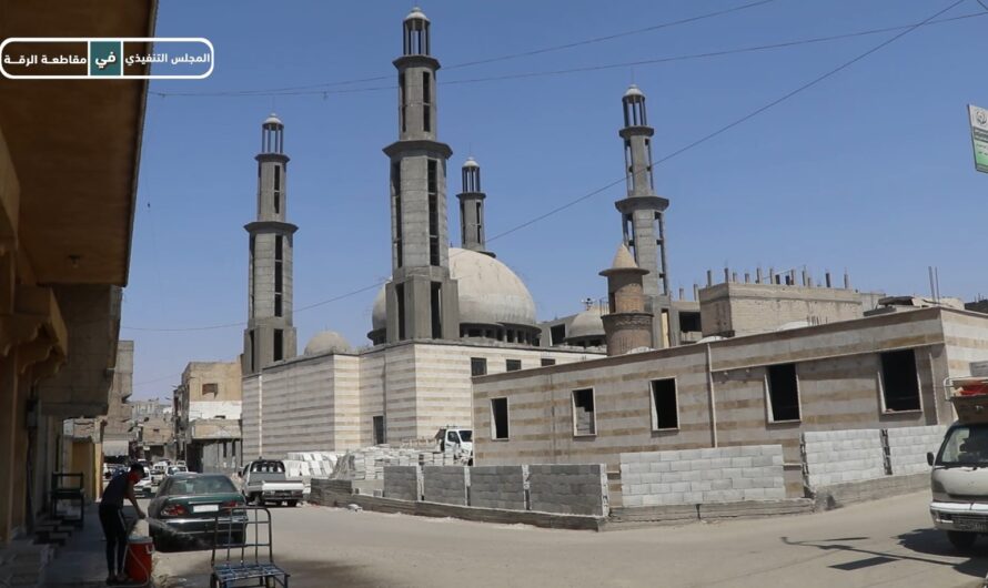 بدء أعمال الإكساء في مصلى الجامع الكبير ومكاتب مديرية الأوقاف