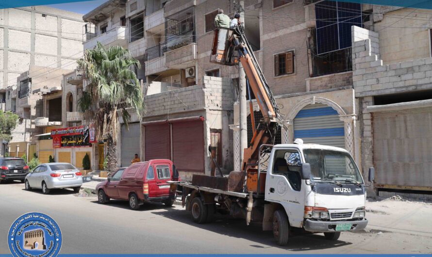 ورشات هيئة الطاقة تواصل إصلاح أعطال في شبكة التيار الكهربائي بشارع النور