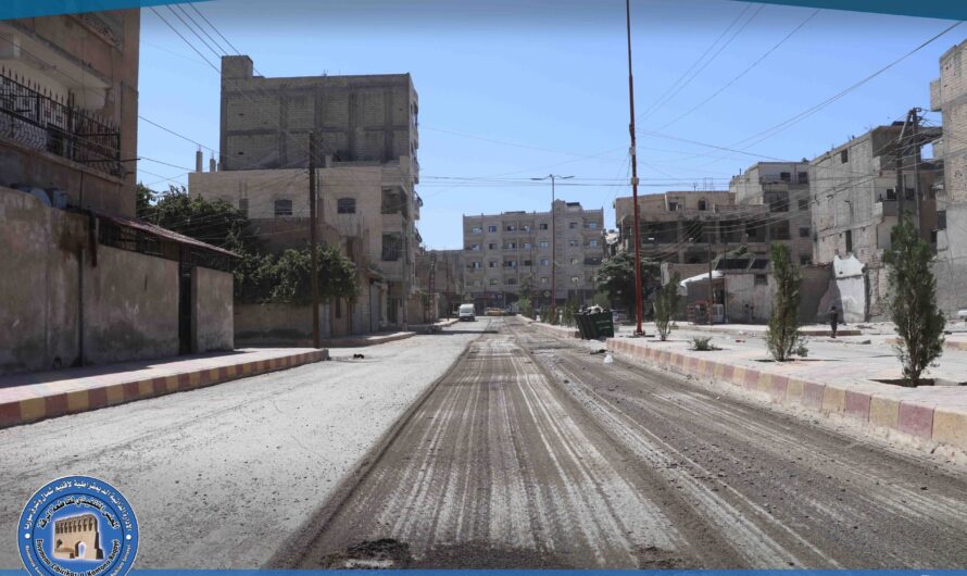 بلدية الرقة تباشر أعمال صيانة الطريق الواصل بين مساكن ساريكو وشارع الكهرباء