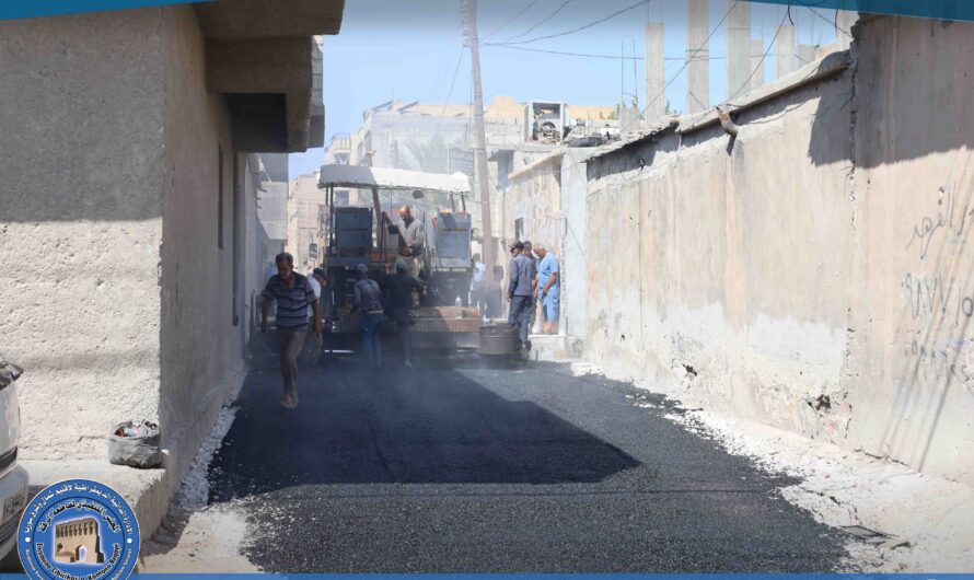 بدء أعمال تعبيد شارع المنصور من الجهة الشمالية