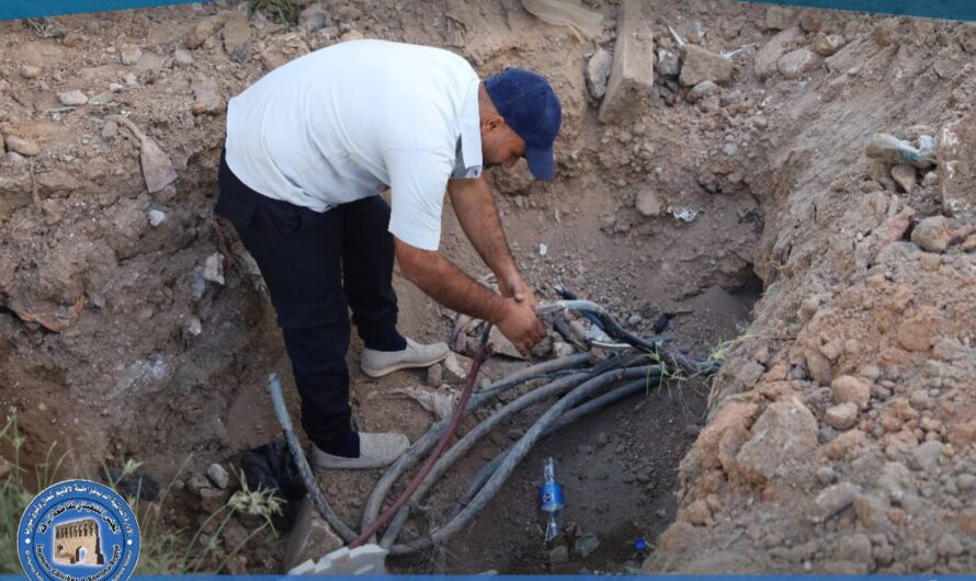 العمل على فحص كابلات التوتر الأرضية وإصلاح الأعطال في حي حارة البدو وشارع القطار
