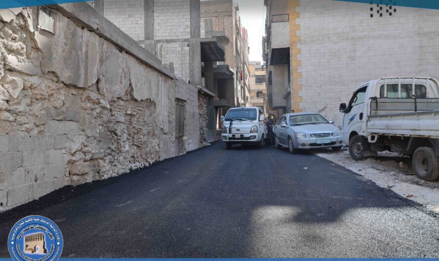 بلدية الرقة تباشر بتعبيد شارع المعتز الجنوبي والشوارع الفرعية المحيطة