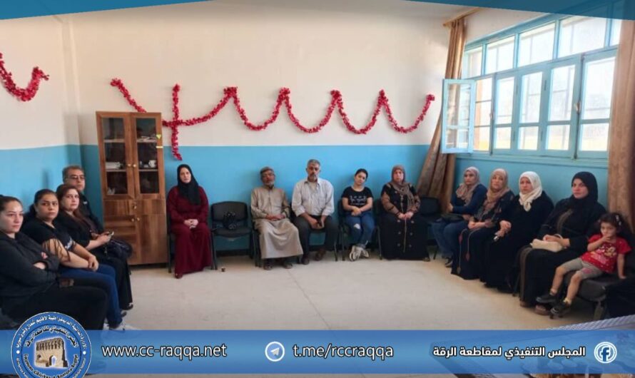 اجتماع إدارة مدارس المدينة مع أولياء أمور الصف التاسع