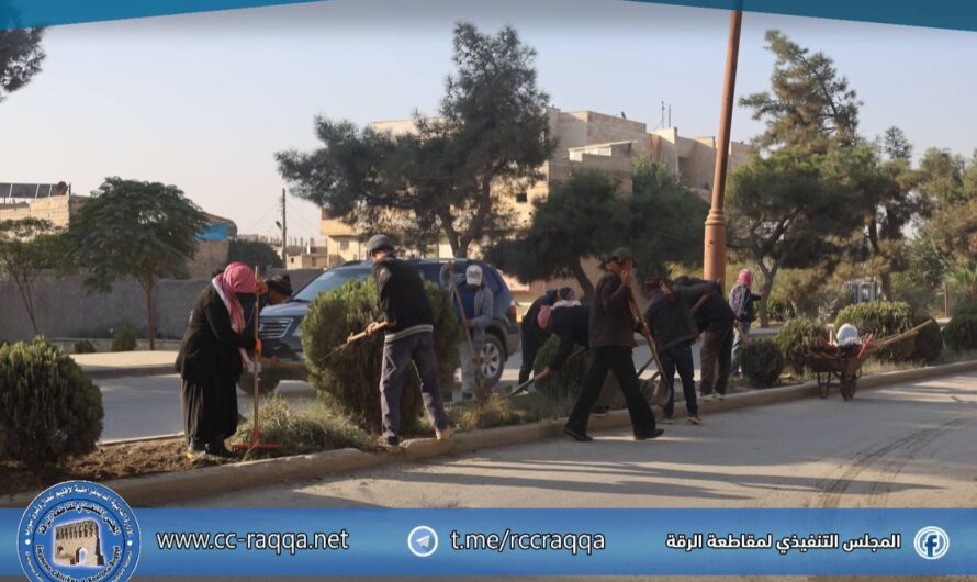 ورشات الحدائق تواصل تعزيل وتنظيف المنصف الممتد من ساحة المرأة الحرة حتى البانوراما